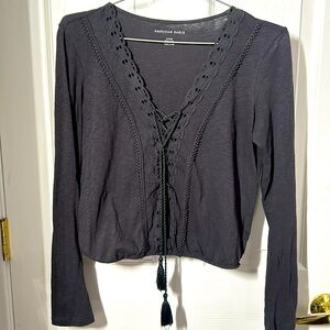 American Eagle grey top.